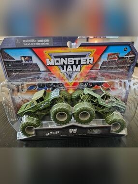 Monster Jam Shaker vs Soldier Fortune Twin Pack - Scale 1:64